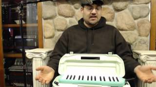 SUZMX32 - New Green Suzuki MX-32C Melodion 32 Key Melodica $99.99