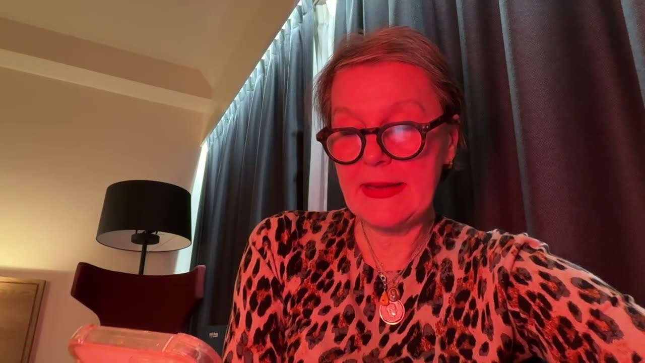 Комментатор политических новостей