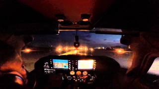 Night time visual approach to runway 24 at KPSK