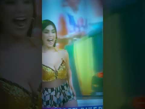 Dorita Orbegoso y Leysi Suarez mueven las caderotas