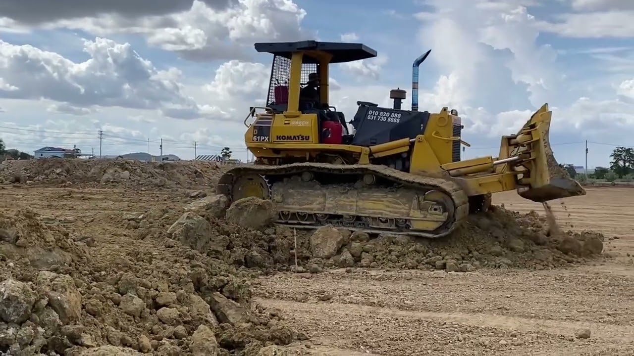 🌫️ Dusty Roads & Giant Loads – Real Jobsite Experience 🌪️