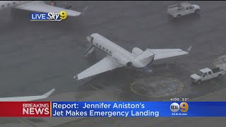 Report: Plane Carrying Jennifer Aniston, Courteney Cox Makes Emergency Landing