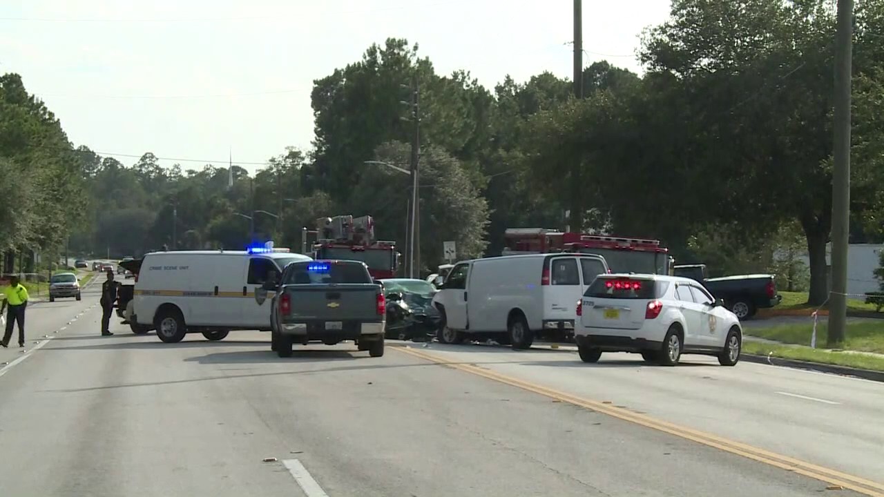 Fatal crash shuts down part of Edgewood Avenue YouTube