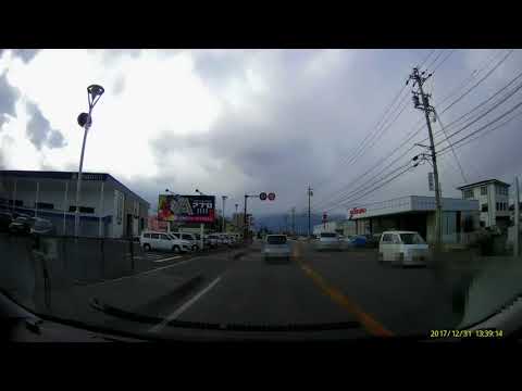 危険！赤信号で交差点に進入×　赤信号無視　安曇野市　豊科田沢　県道57号線