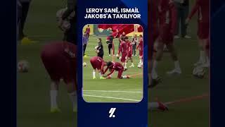 Leroy Sané, Ismail Jakobs'a takılıyor.