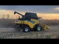 No Truck = MAX Fill - Corn Banana - New Holland CR9040 - John Deere 7820 - Demco 650 #harvestchaser