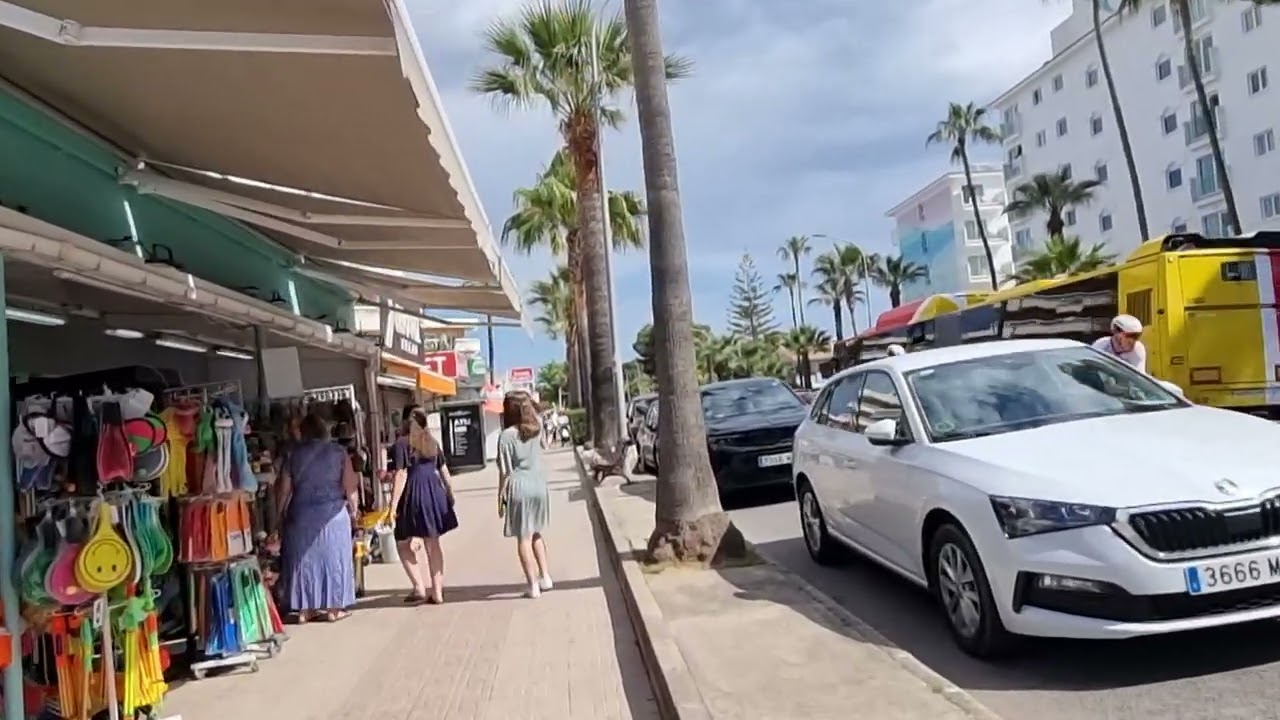 Spaziergang Playa de Muro Einkaufsstraße