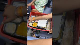 Train Me Food Scam Ke Liye Fight!!😢khana Ghar Se Le Aaya😊#shorts #minivlog #train