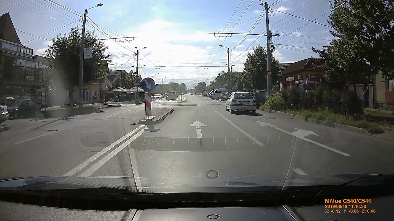 Trafic Baia Mare - Aproape accident + un mic accident