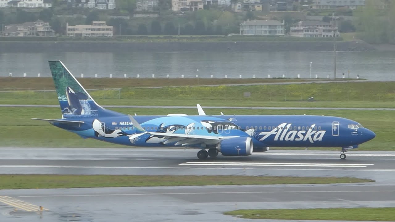Alaska Airlines Boeing 737 MAX 9 [N932AK] (West Coast Wonders Livery