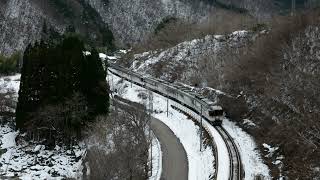 高山本線・雪積カーブをゆく・特急ひだキハ85系（後追い）