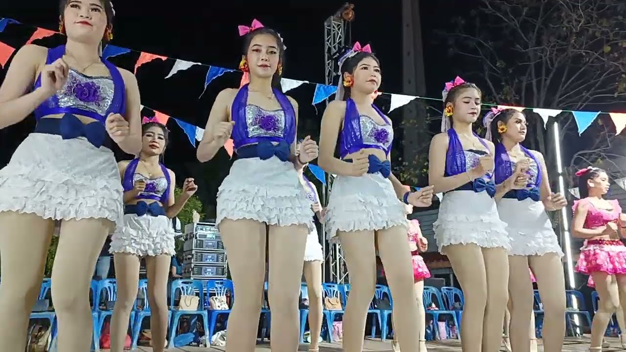 #รำวงเพชรบุรี ซาวด์เปิดวง&บูชาครู👉น้องๆสาวสวย🥰(3)คณะ👉รุ่งนภา👉เพชรโสภา👉น้องโบว์🤩💃