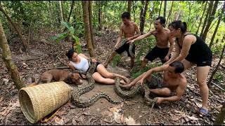 Heroes Rescue a Young Girl From a Giant Python Snake Nest in the Dark Forest
