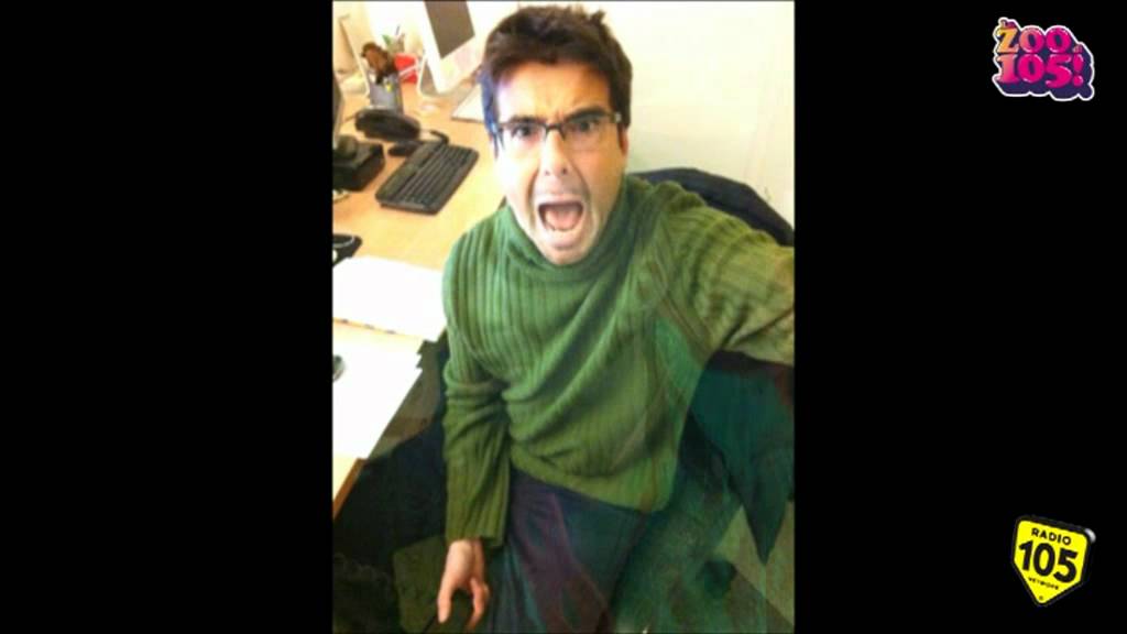 Zoo on-air: "Il trota, non capisce perchè le barche hanno una sola poppa", puntata del 02/02/2012