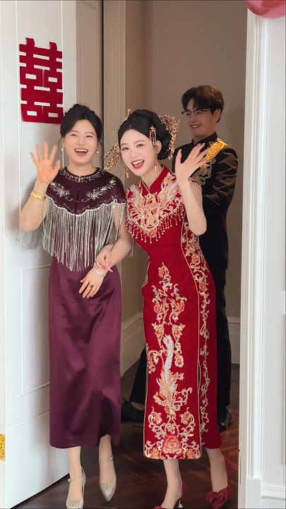 Mother-in-law and daughter-in-law love – warmer than you’d think #wedding #makeup #dress #beautiful