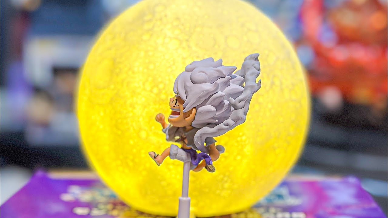 Unboxing Bandai Namco One Piece room light - Monkey D Luffy Gear 5