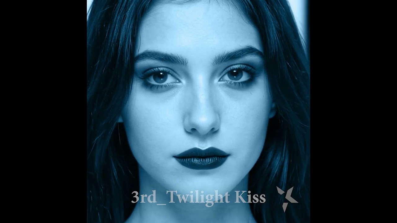 3rd_Twilight Kiss -_- Twilight Kisses - __r-A-I-d__ 