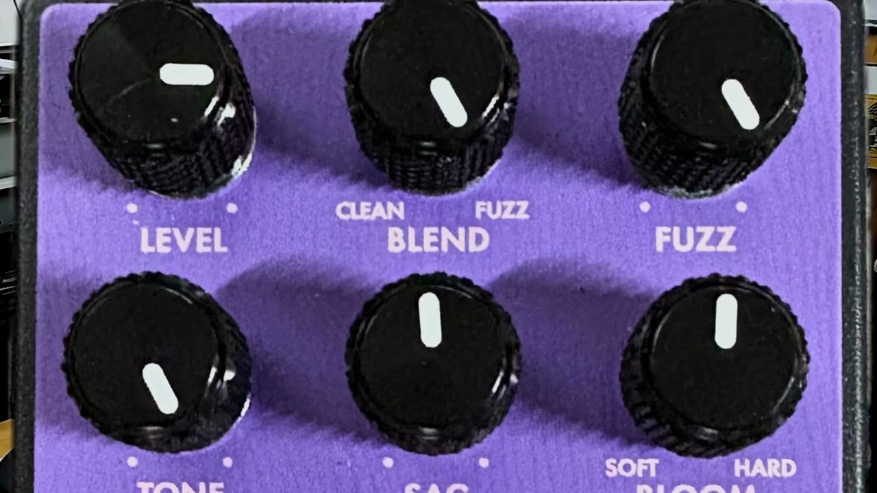 Fender The Pelt Fuzz V2 - YouTube
