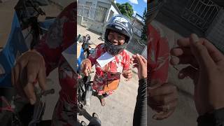 Presenteando uma senhora com capacete TH7 na cidade de Santo Estêvão 🎁 #short #shorts #viral