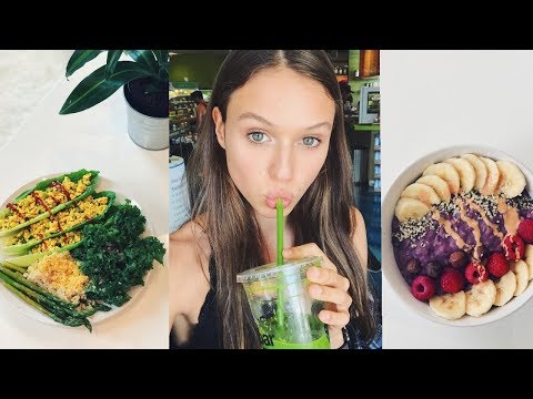 WHAT I EAT IN A DAY AS A MODEL (vegan)