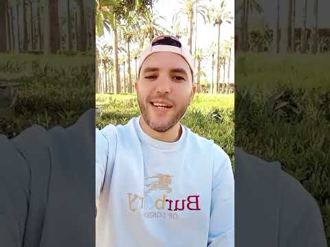 إبتسم فلا محبتهم تبني لك قصرا ولا كرههم يحفر لك قبرا