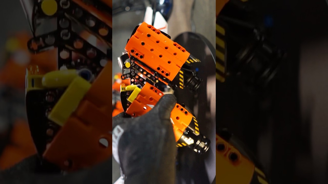 LEGO TECHNIC HEAVY CARGO SPACESHIP 42181 