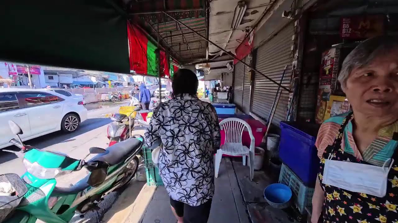 เดินเที่ยวตลาดสดคลองด่าน