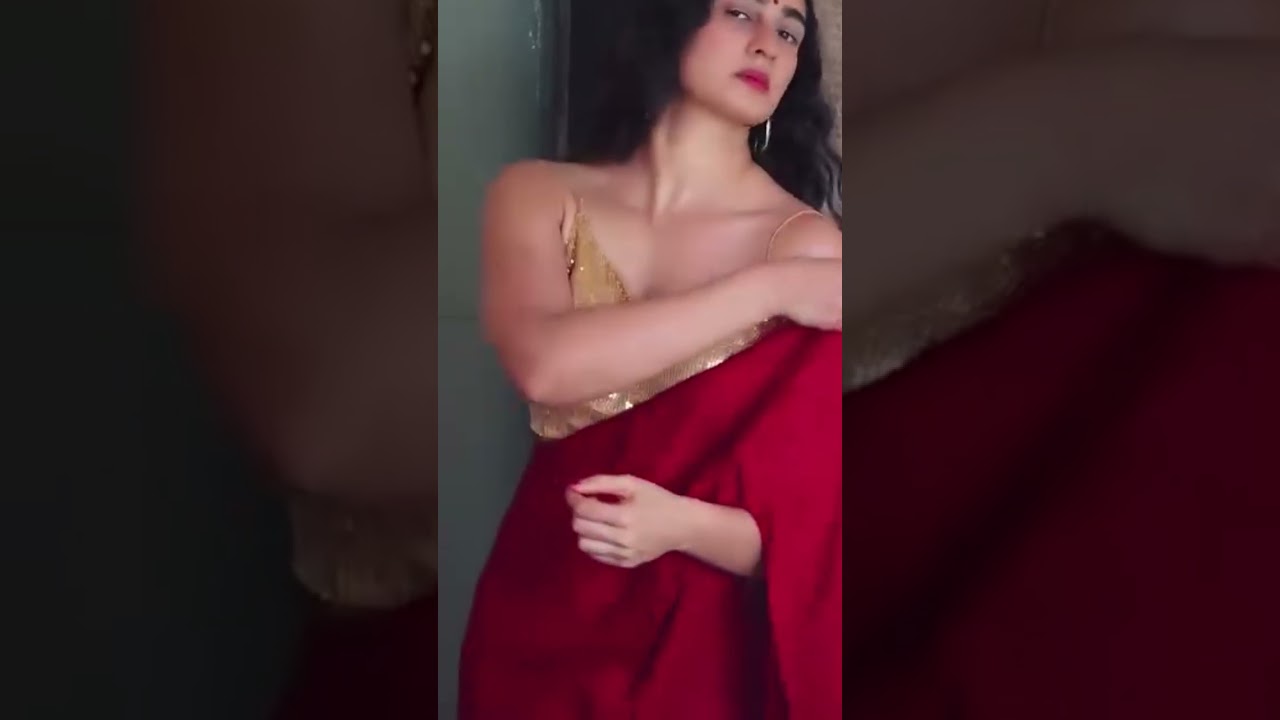 👗 Megha Shukla’s Saree Shoot That Broke Beauty Norms! 😍💃 #designerclothes #model #love
