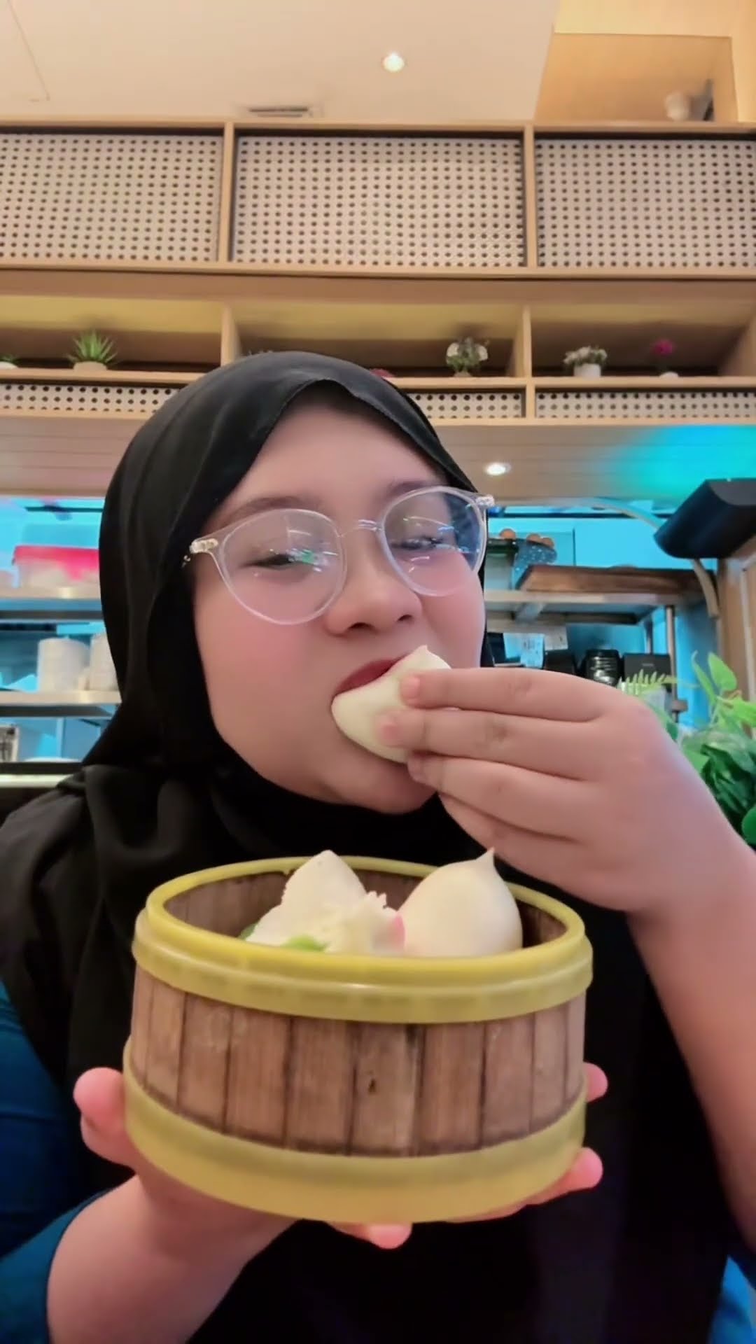 GEMOY? ICE CREAM BENTUK PEACH BAKPAO