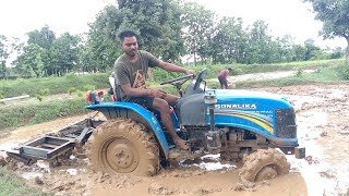 sonalika mini tractor in mud| #sonalika_gardentrac_di_20 #vlog #sonalika_mini_tractor #mini_tractor