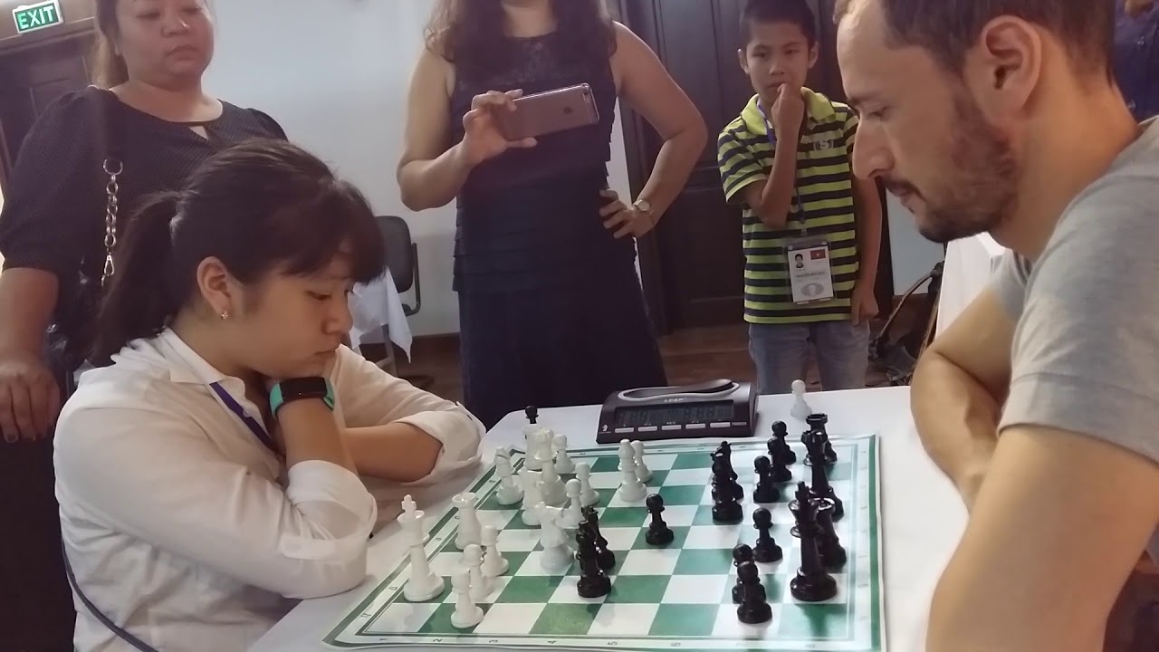 Giao lưu cờ chớp giữa Nguyễn Thiên Ngân (1569) và IM Igor Bitensky ...