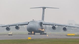 Lądowanie samolotu Lockheed C-5M Super Galaxy 87-0035 na Ławicy w Poznaniu 2022.11.13