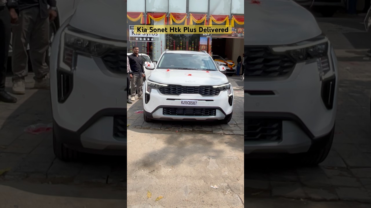 Kia Sonet HTK Plus Delivery Celebrating 🎉 #automobile #kia #kiacars #clavis #luxury #nexigo