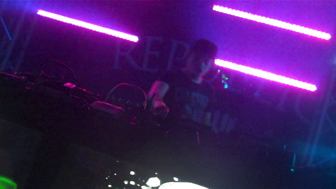 Funtcase Live - Stop (Crissy Criss & Youngman) (Rage by the Pound)