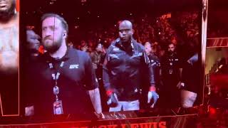 Derrick Lewis walkout!