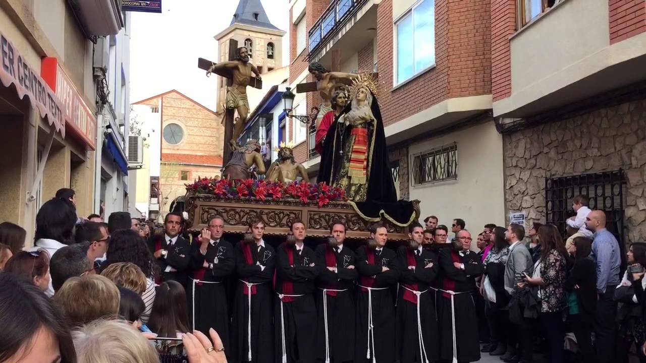 La crucifixión Semana Santa 2015 de Campo de Criptana , Ciudad Real Procesión del entierro YouTube La crucifixión Semana Santa 2015 de Campo de Criptana , Ciudad Real Procesión del entierro YouTube