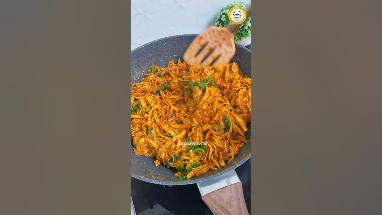 Bikin ayam suwir pedas untuk nasi box #ayamsuwirkemangi #ayamsuwirpedas Bikin ayam suwir pedas untuk nasi box #ayamsuwirkemangi #ayamsuwirpedas