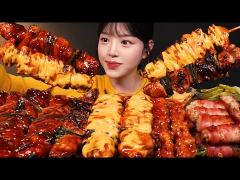 SUB)치즈가득 매운 양념 닭꼬치 먹방!🔥닭발 베이컨팽이버섯 염통 닭껍질까지 길거리 꼬치 치맥 꿀조합 리얼사운드 Chicken Skewers Mukbang Asmr