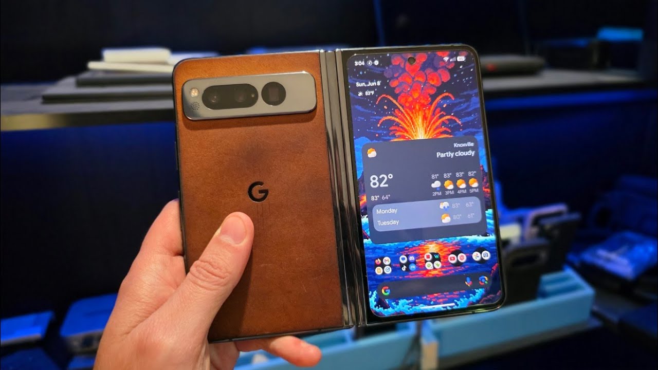 First Gen Pixel Fold Might be a STEAL Right Now.. 2025 Mini Review