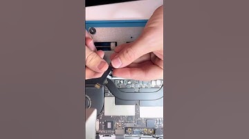 MacBook A1707 Display Cuts Out “Flex Gate” Full Repair