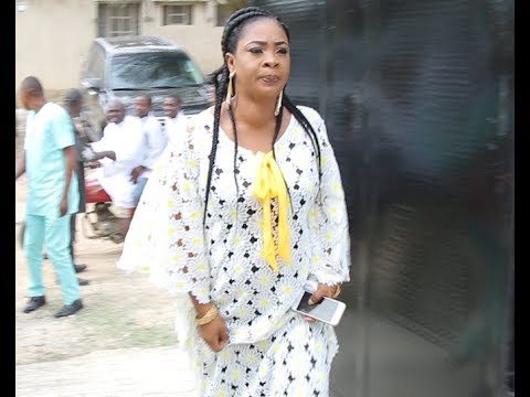 Newly Wed Bidemi Kosoko Storm Her Sister,Sola Kosoko'Baby Naming Ceremony Dancing