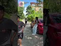 Các anh trai ra đường phải cẩn thận nhé, xao nhãng một chút thôi là hỏng đời đấy 🤣🤣🤣
