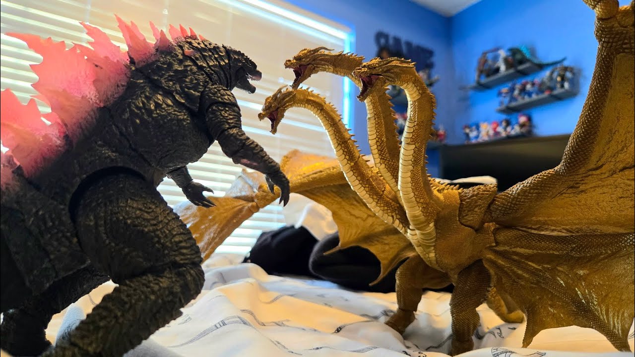 Godzilla Evolved Vs King Ghidorah (Godzilla Stop Motion) - YouTube