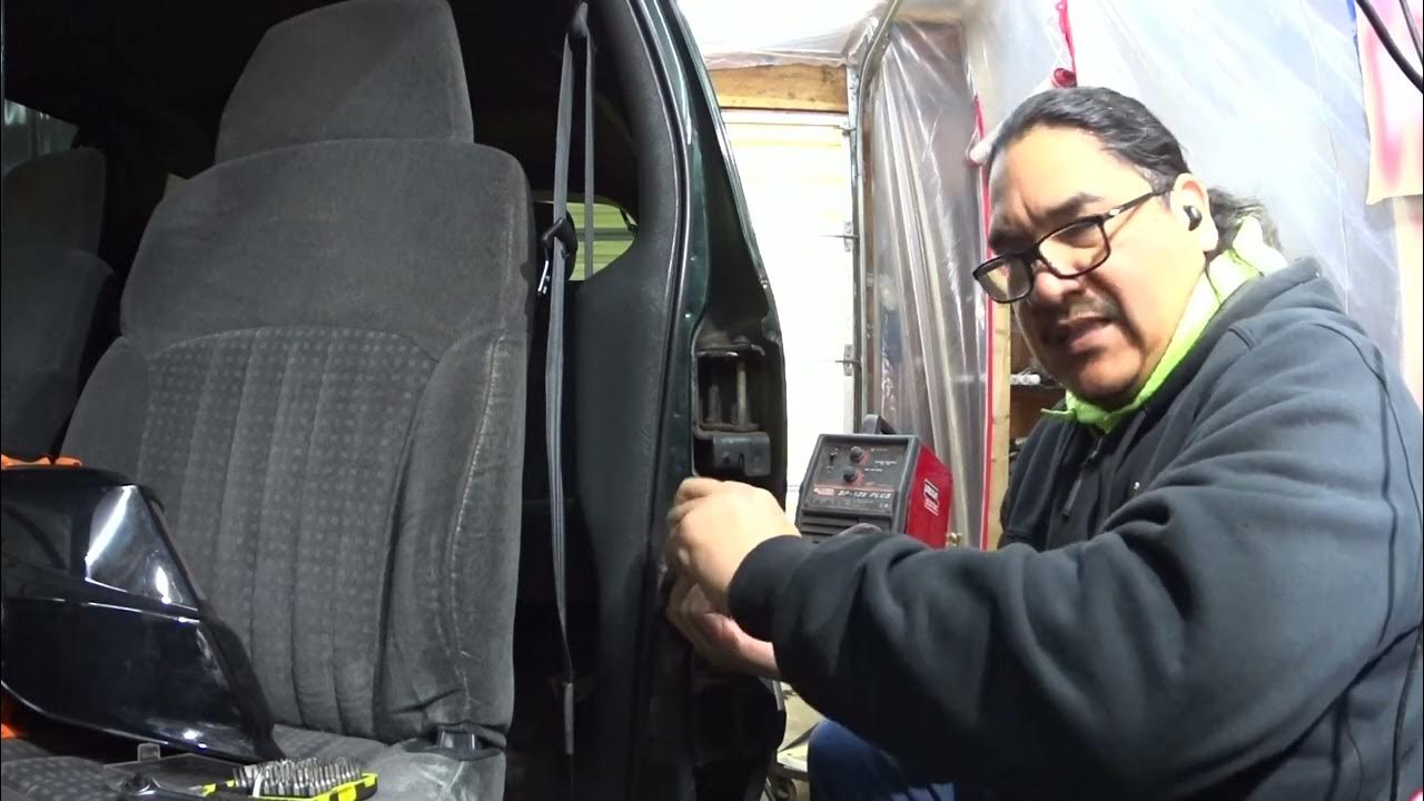 FIXING DRIVER DOOR LATCH ON CHEVY BLAZER. YouTube