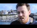 Capture de la vidéo Interview With Metronomy's Joseph Mount On "The English Riviera"