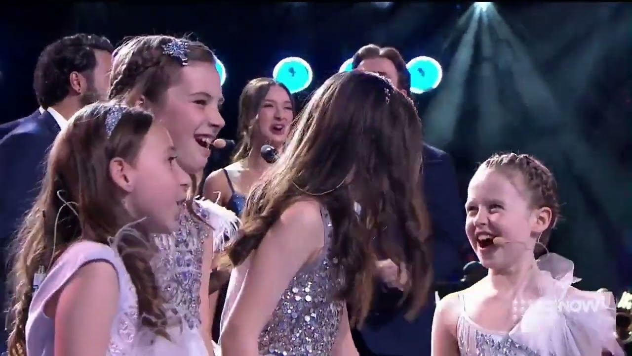 Frosty the Snowman / Let It Snow - Cast of Frozen - Carols 2021