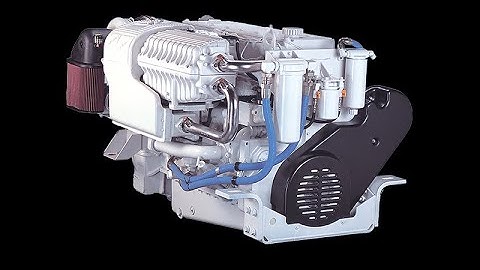 searoarmarine  .QSM-11 Cummins marine engine injector (Nozzle) removing,