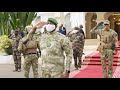 Mali : le Général d'Armée Assimi GOÏTA, préside la traditionnelle cérémonie de montée des couleurs.