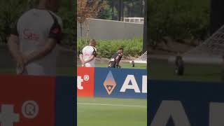 Neymar joins Brazil training with his teammates for the first time after calf injury 💪🇧🇷