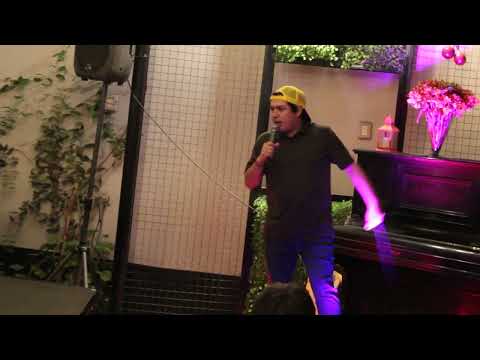 ¿En que se parecen un un camanejo, un dueño de hotel y un comediante? por Salomón